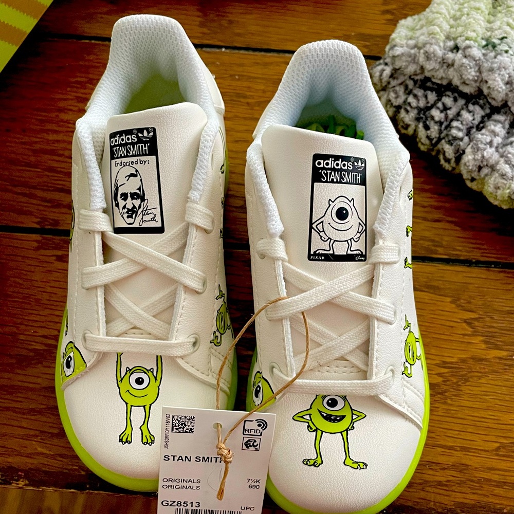 Limited edition Adidas toddler shoes never used never worn in original box
